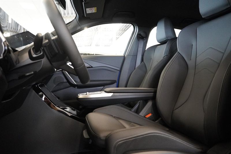 BMW iX2 bild 8