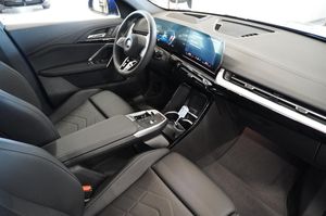 BMW iX2 bild 14