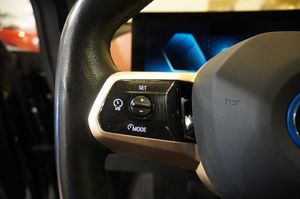 BMW iX bild 21