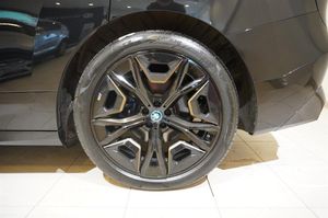 BMW iX bild 10
