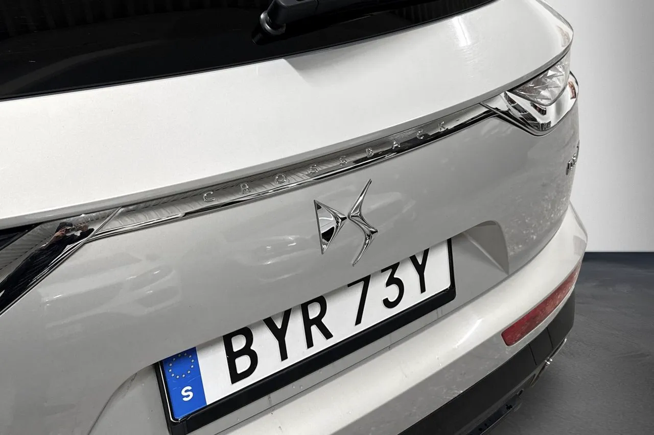 Vehicle image 22