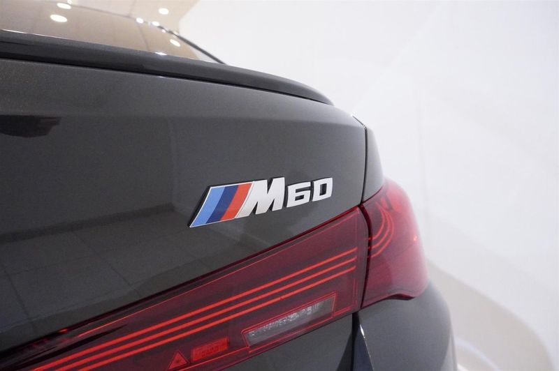 BMW i4 bild 7