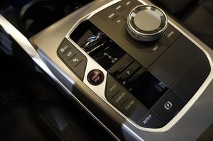 BMW i4 bild 12