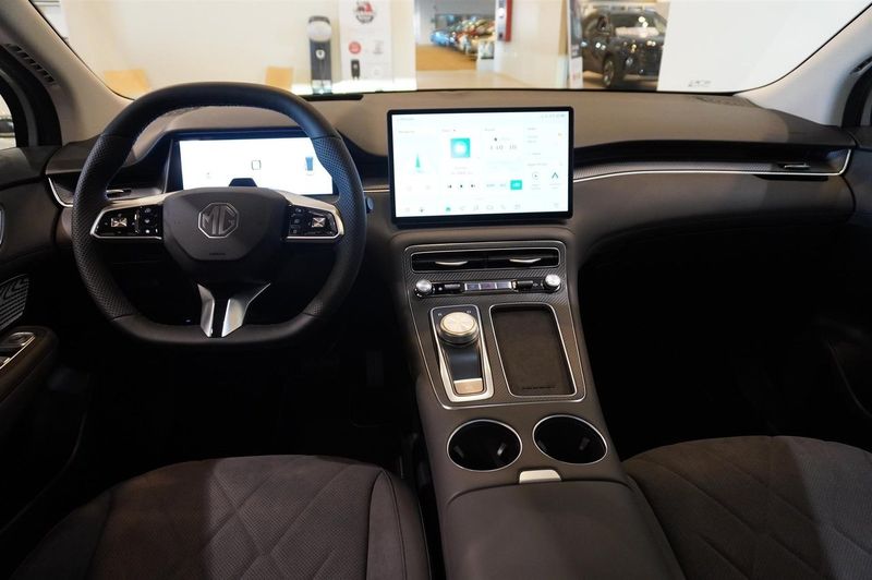 MG S6 EV bild 12
