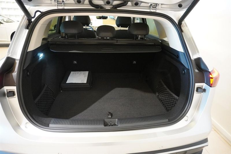 MG S6 EV bild 9