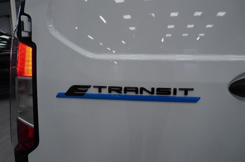 Ford Transit Courier bild 12