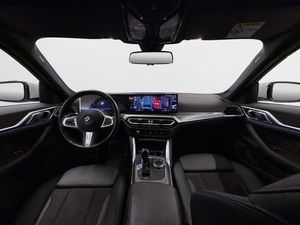 BMW i4 bild 13