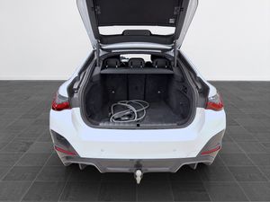 BMW i4 bild 9