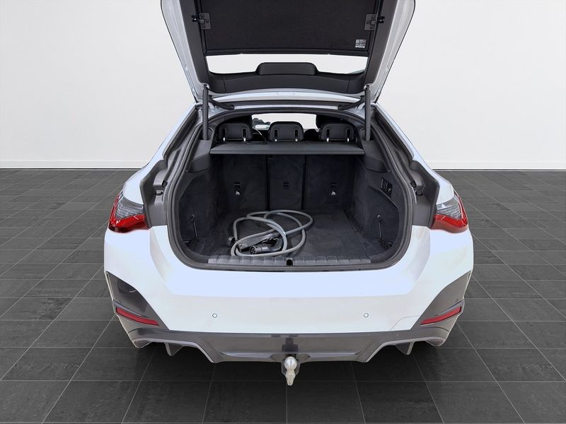 BMW i4 bild 9