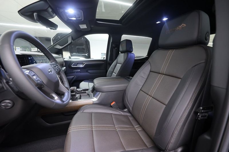 Chevrolet Silverado bild 17