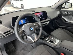 BMW 120 bild 6