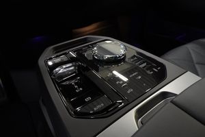 BMW iX bild 10