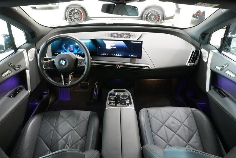 BMW iX bild 8