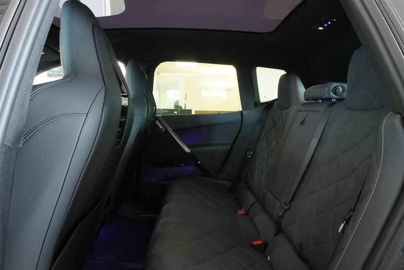 BMW iX bild 9
