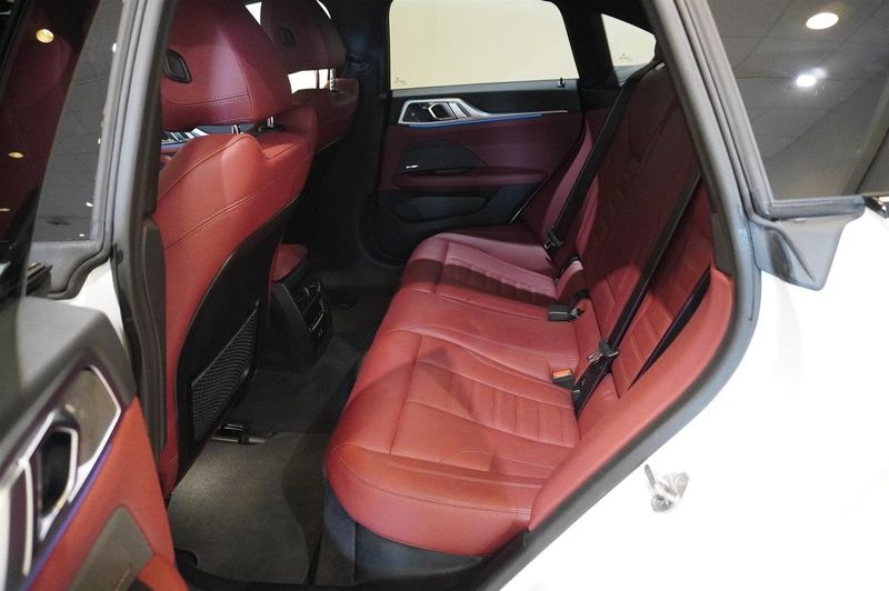 BMW i4 bild 10