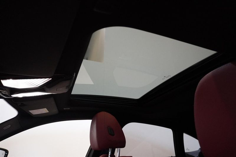 BMW i4 bild 14