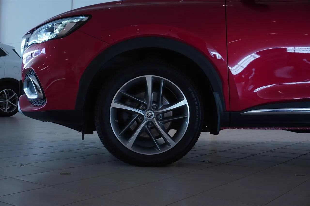 Vehicle image 11