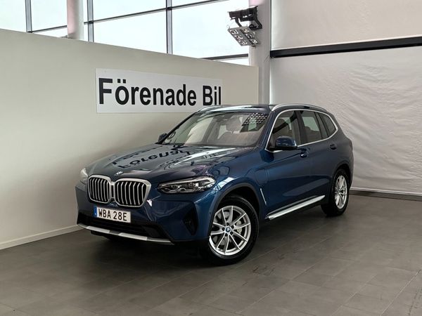 BMW X3 xDrive30e Nav Drag HiFi Backkamera Sportstol - 2024