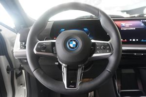 BMW iX2 bild 10