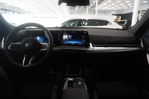 BMW iX2 bild 8
