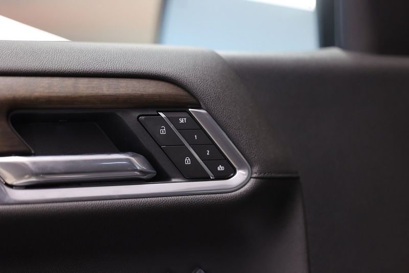 Chevrolet Silverado bild 17