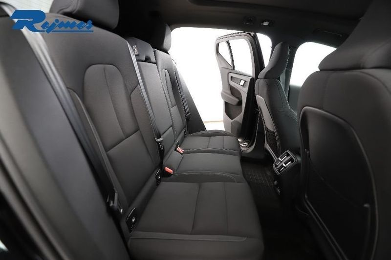 Volvo EX40 bild 10