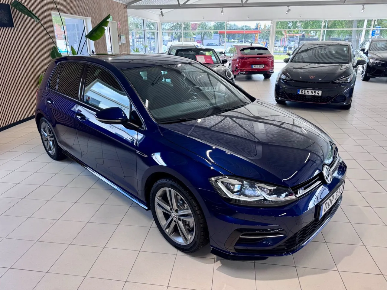 Vehicle image 18