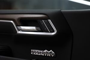 Chevrolet Silverado bild 17