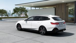 BMW i5 bild 2