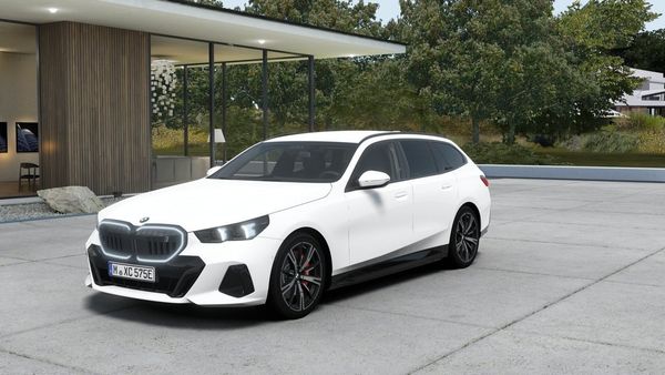 BMW i5 xDrive40 Touring M Sport Pro Active Ed Drag DA H K | Rä - 2026