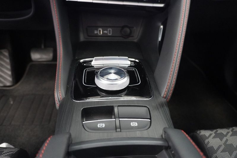 MG ZS EV bild 14