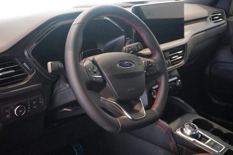 Ford Kuga bild 2