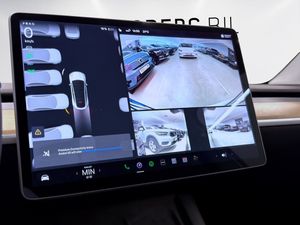Tesla Model Y bild 19