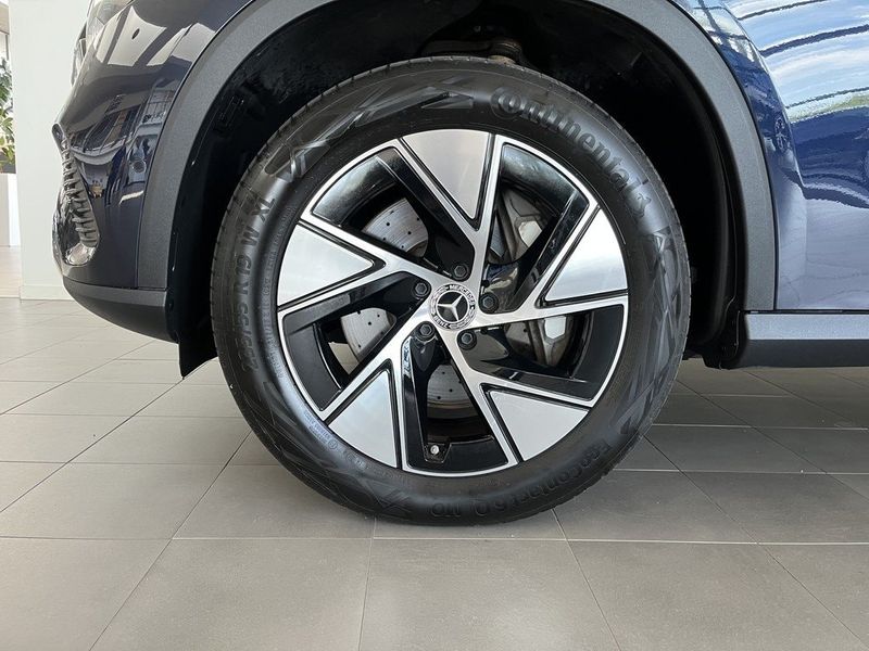 Mercedes GLC300 bild 4