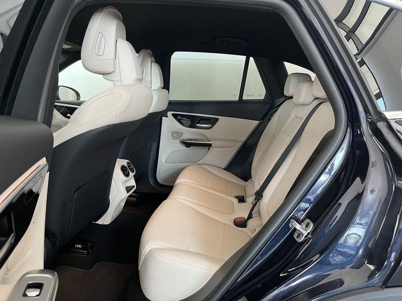 Mercedes GLC300 bild 11