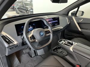 BMW iX bild 6