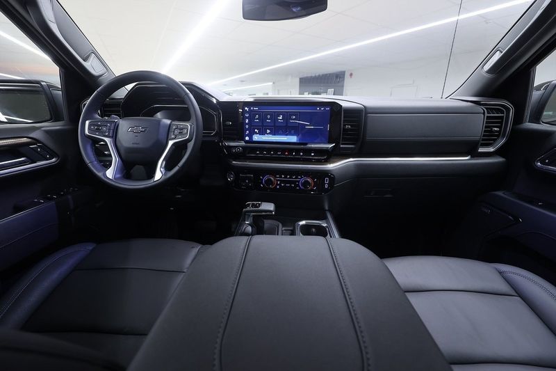 Chevrolet Silverado bild 17