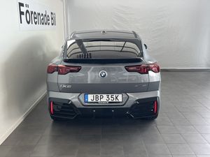 BMW iX2 bild 13