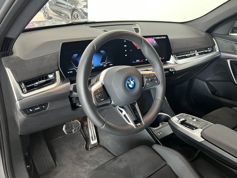 BMW iX2 bild 7