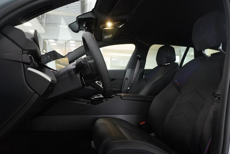 BMW i5 bild 10