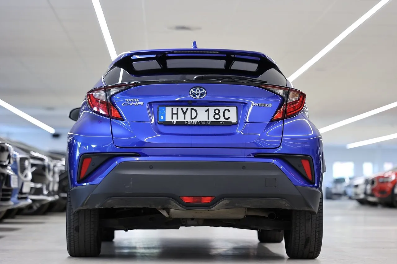 Vehicle image 7