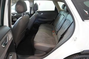 MG S6 EV bild 5