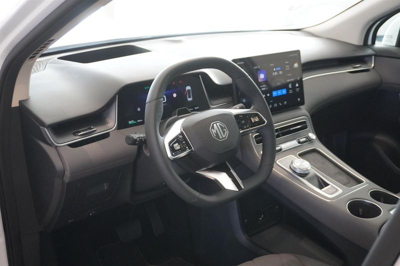 MG S6 EV bild 2