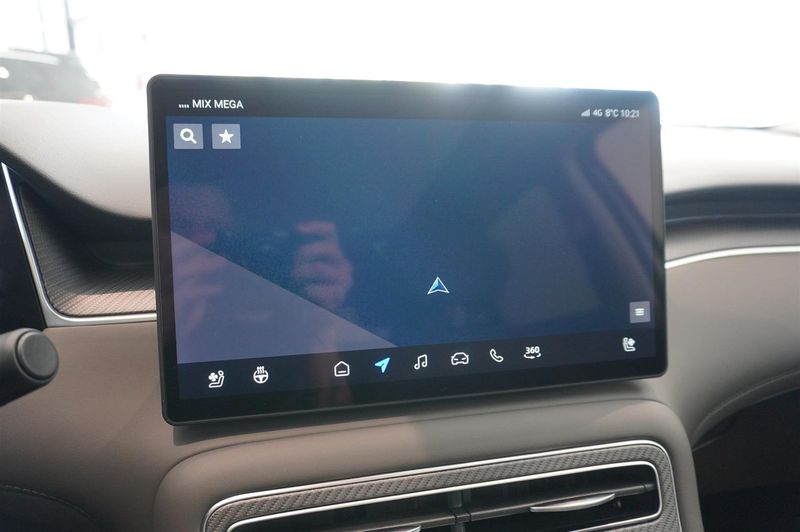 MG S6 EV bild 9