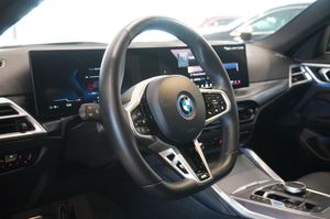 BMW i4 bild 2