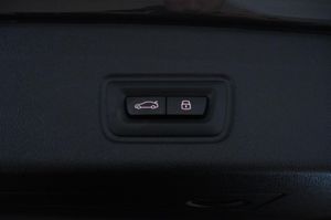 BMW i4 bild 13