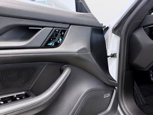 Porsche Taycan bild 16