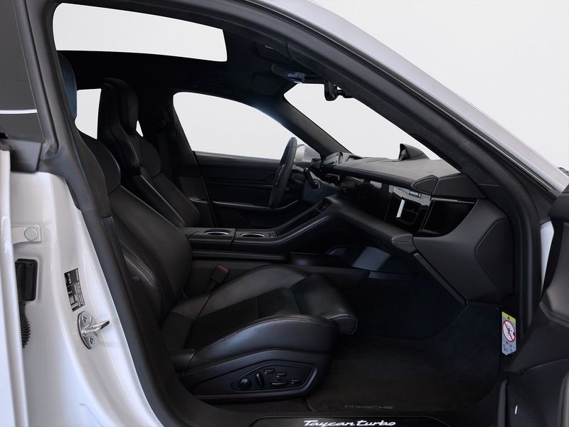 Porsche Taycan bild 12