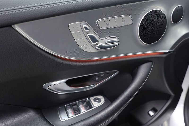 Mercedes E200 bild 13