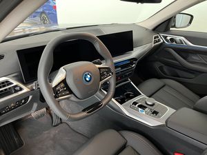 BMW i4 bild 6